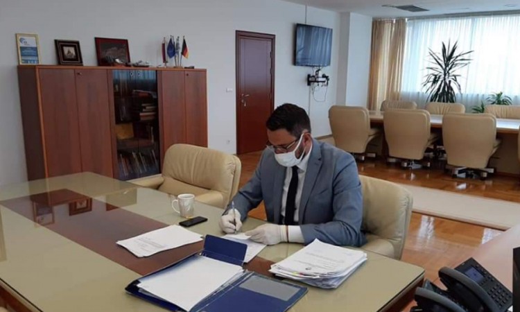 Ministar Klokić se vratio na posao