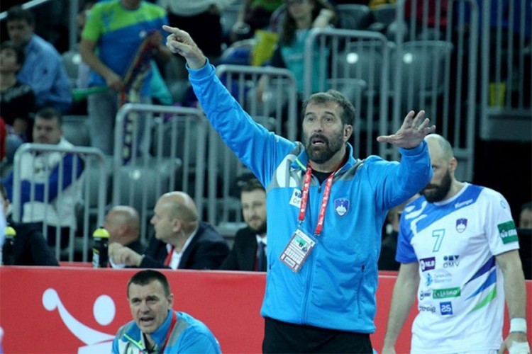 Vujović o koroni: Ko se tu sa kim i zašto igra?