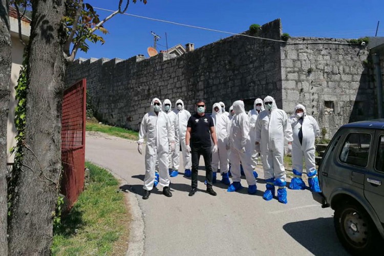 Dezinfekcija javnih ustanova, preduzeća i vjerskih objekata u Trebinju