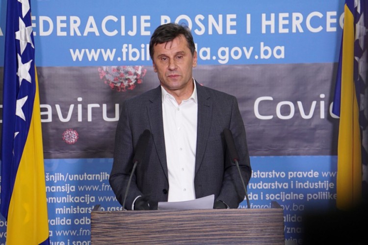 Poslanici: Rebalans je zakasnio