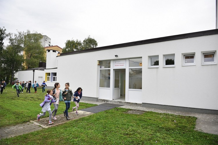 Gradska uprava dostaviće školama rodne listove i za prvačiće