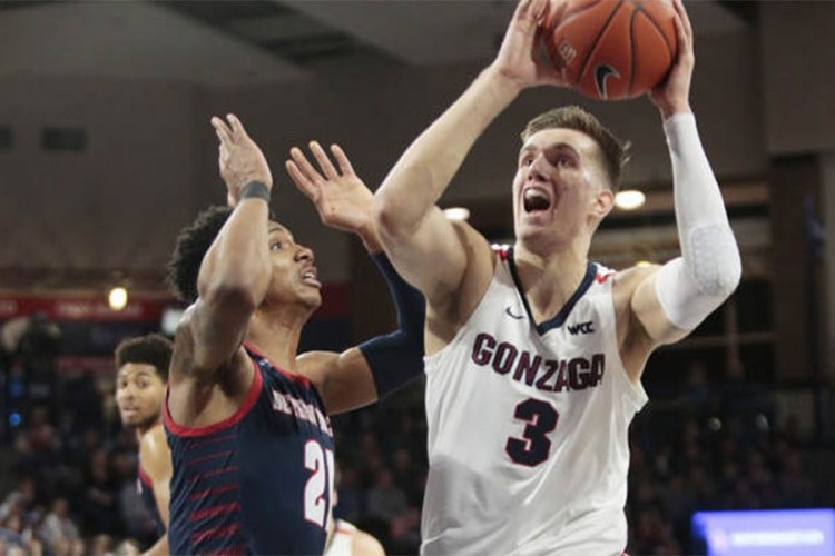 Mladi Filip Petrušev prijavio se za draft NBA lige