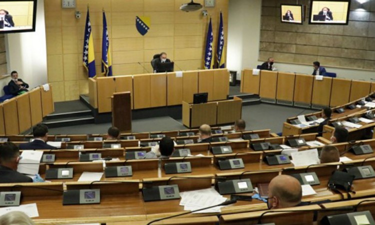 Dom naroda FBiH raspravlja i o formiranju komisije o nabavci respiratora