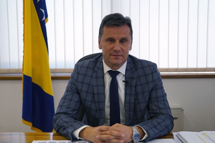 Novalić o respiratorima: Ja nisam doktor i ne razumijem se u to