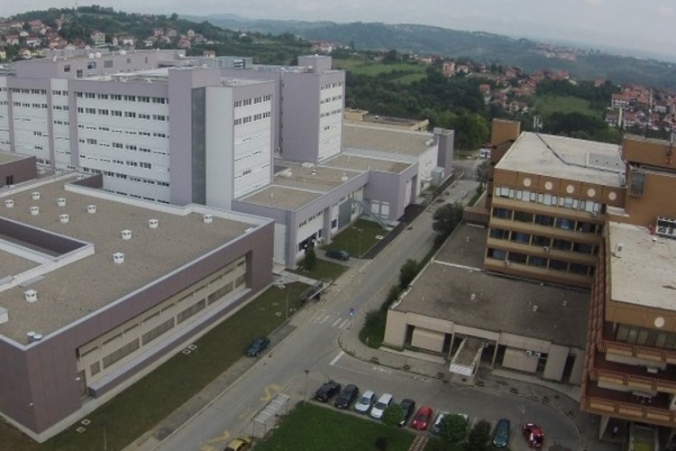 Slučaj preminule trudnice: Formirana komisija za stručni nadzor u UKC-u