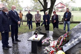 Služen parastos za osam boraca koji su poginuli u Liješću