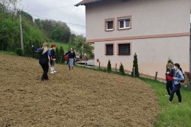 Uzeli motiku u ruke da nahrane Banjaluku