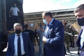 Dodik predao medicinske maske za Oružane snage