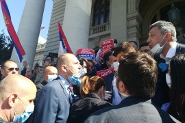 Stefanović: Privedeno 15 osoba koje su učestvovale u incidentu ispred ...