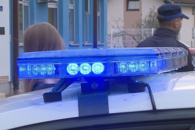 Osumnjičen da je u karantinu vrijeđao policajce i pokušao napusti smještaj