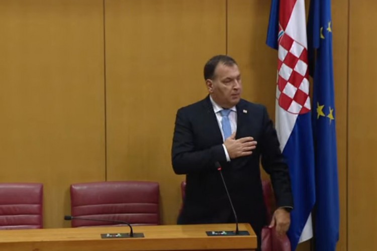 Vili Beroš najavio obavezno testiranje lica koja ulaze u Hrvatsku