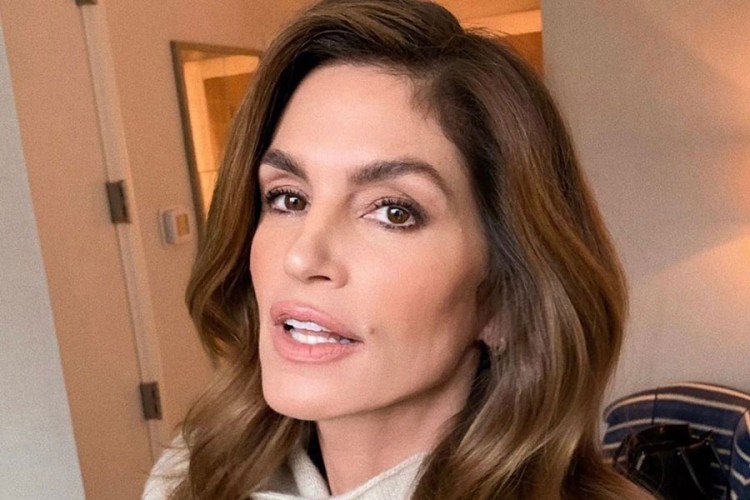 Sindi Kraford odala počast Majklu Džordanu i Denisu Rodmanu