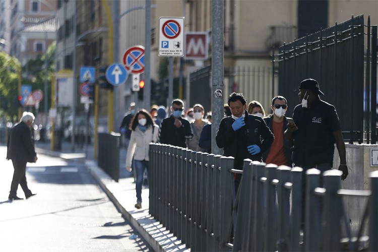 Konte: Poštujte mjere, budućnost Italije u vašim rukama