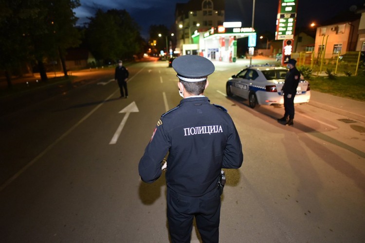 Zabranu kretanja prekršilo 28 građana, 135 kažnjeno zbog nenošenja zaštitne opreme