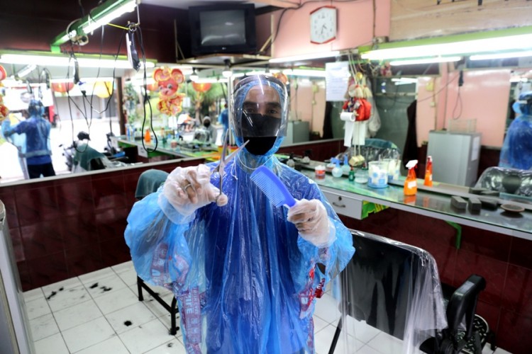 Šišanje u doba korone: Zanimljivi detalji iz Indonezije