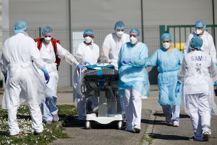 U Francuskoj skoro 26.000 preminulih