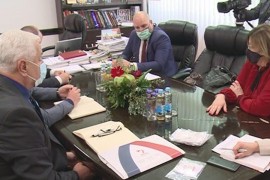 Opštine i gradovi traže smanjenje cijene rada zaposlenima u ...