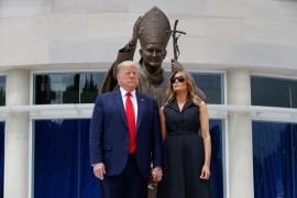 Hit video na internetu: Kako se Melanija nasmije kad je Donald zamoli