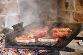 Roštilj zapalio restoran u Čačku