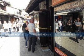 Pljačka zlatare na Baščaršiji: Maskirani razbojnici pobjegli na ...
