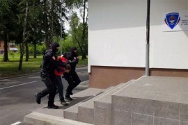 Čuvar Konzulata SAD u Banjaluci osumnjičen za prodaju droge