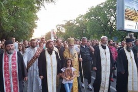 Crna Gora uživo: Stotine ljudi na litiji u Podgorici, mitropolit ...