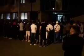 Više desetina sveštenika SPC ispred Centra bezbjednosti u Podgorici