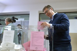 Vučić glasao na Novom Beogradu: Očekujem dobar odziv