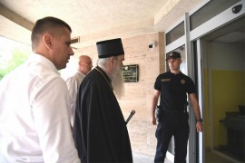 Mitropolit Amfilohije još u policiji