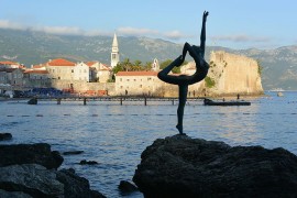 Strahovit pad broja turista u Budvi: Hoteli nisu ni otvoreni, puste ...