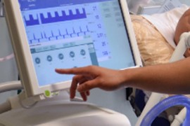 Preminuo nakon što su isključili respirator da bi uključili klimu