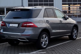 Eksplodirao krov na autu, vlasnik traži 200 miliona dolara od Mercedesa