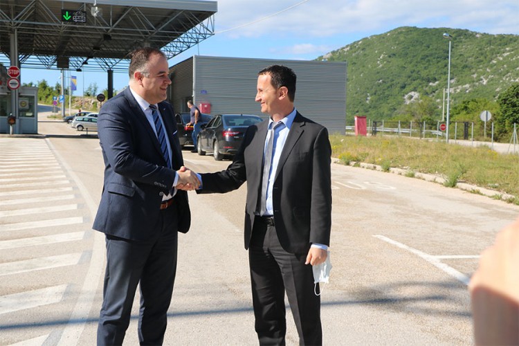 Na otvorenoj granici susreli se čelnici Trebinja i Herceg Novog