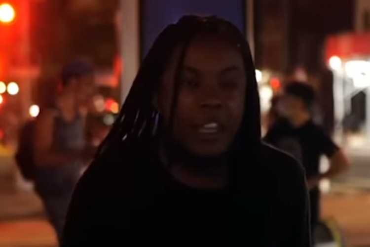 Afroamerikanka očitala lekciju demonstrantima: Profitirate na našem bolu