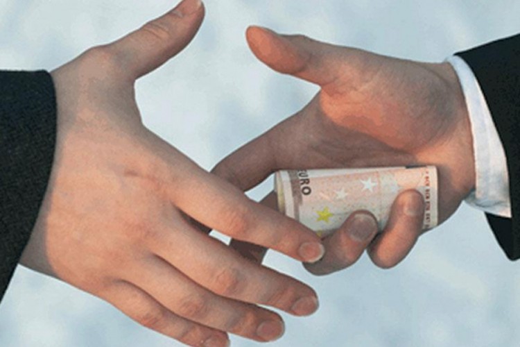 Uhapšen načelnik nefrologije na VMA zbog primanja mita