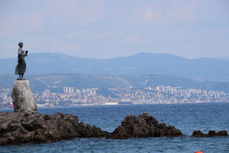 Hrvatski mediji: Austrija nam sabotira turističku sezonu