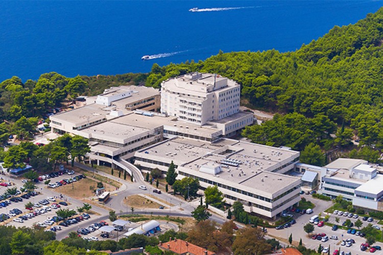 U Dubrovniku umrla žena u koju je pucao sin