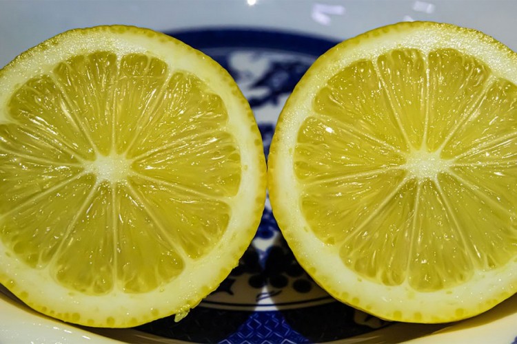 Napravite sami preparate za njegu od limuna