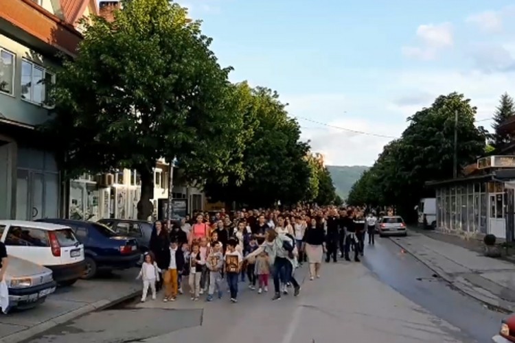 Litije prošle kroz Berane i Budvu