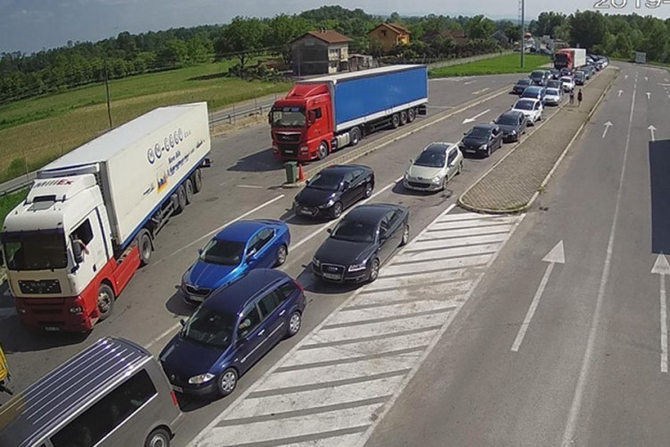 Pojačan saobraćaj u Gradišci, Gradini i Velikoj Kladuši