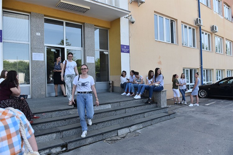 Novi zakon o visokom obrazovanju pred poslanicima: Studentima više prakse