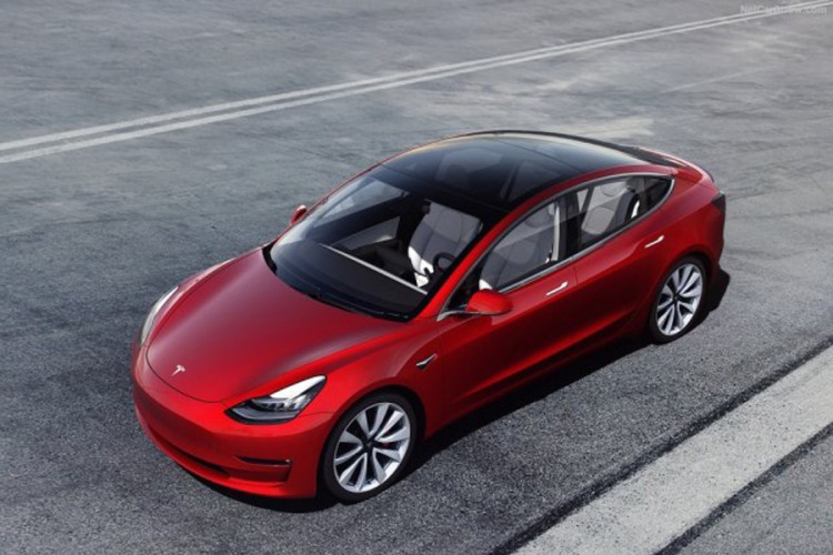Tesla ili Porsche - ko je brži?