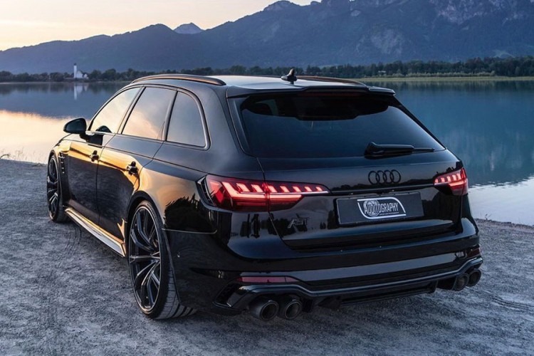 Audi RS4 ima preko 500 KS i jako je ljut