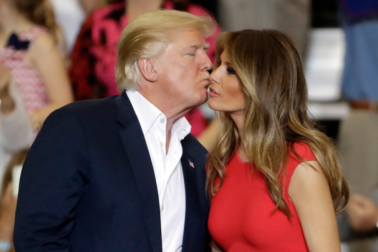 Otkriveno zašto Melanija nije otišla u Bijelu kuću nakon inauguracije