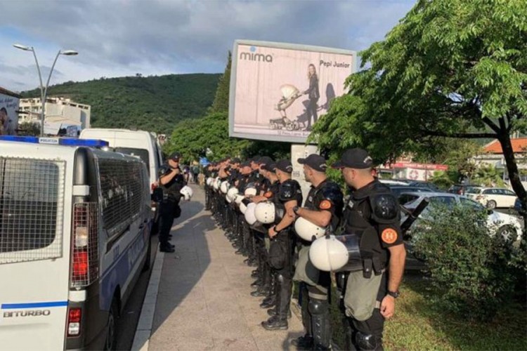 Policija blokirala ulaze u centar Budve