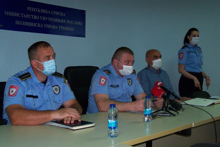 Trebinjska policija dobila prijavu da zaražena koronom šeta napolju