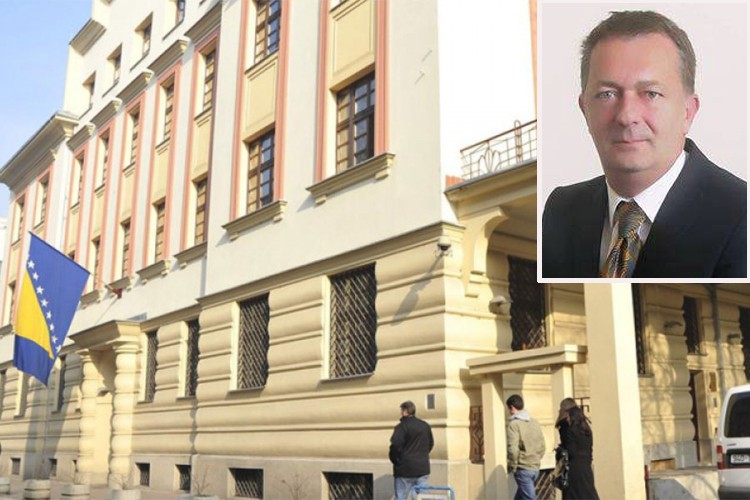 Bivši ministar u KS optužen za nezakonito zapošljavanje sekretarica