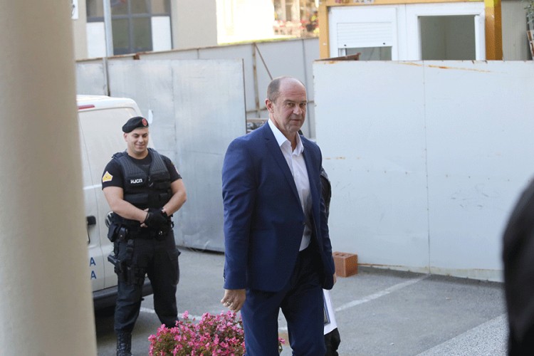 Bolest nije odložila suđenje Straživuku