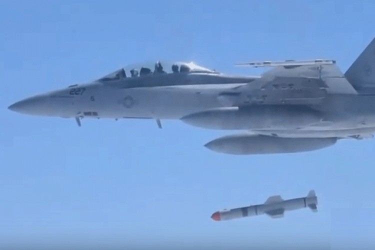 Amerikanci testirali avio-bombu sistema "Zlatna horda"