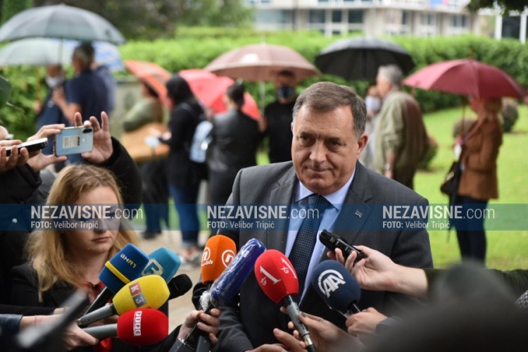 Dodik: Uvjeren sam da Srbija nastavlja putem napretka